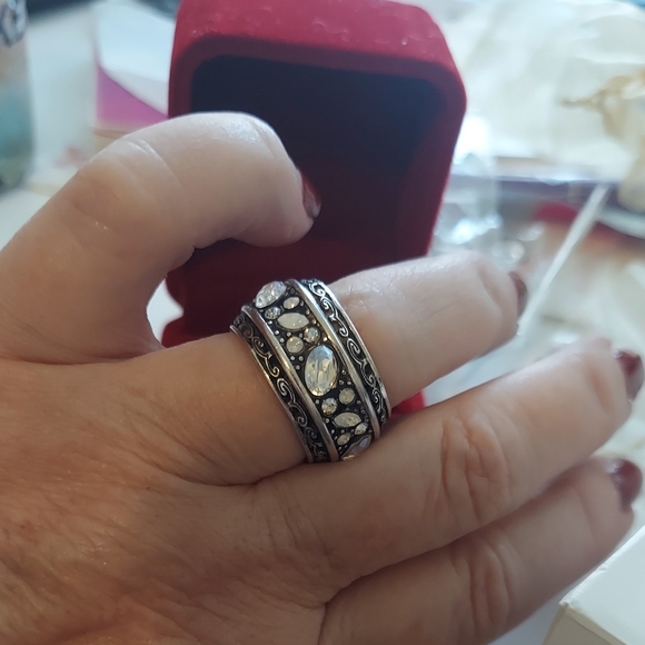 BRIGHTON Elegant Silver Women's Band Ring - Picture 4 of 9